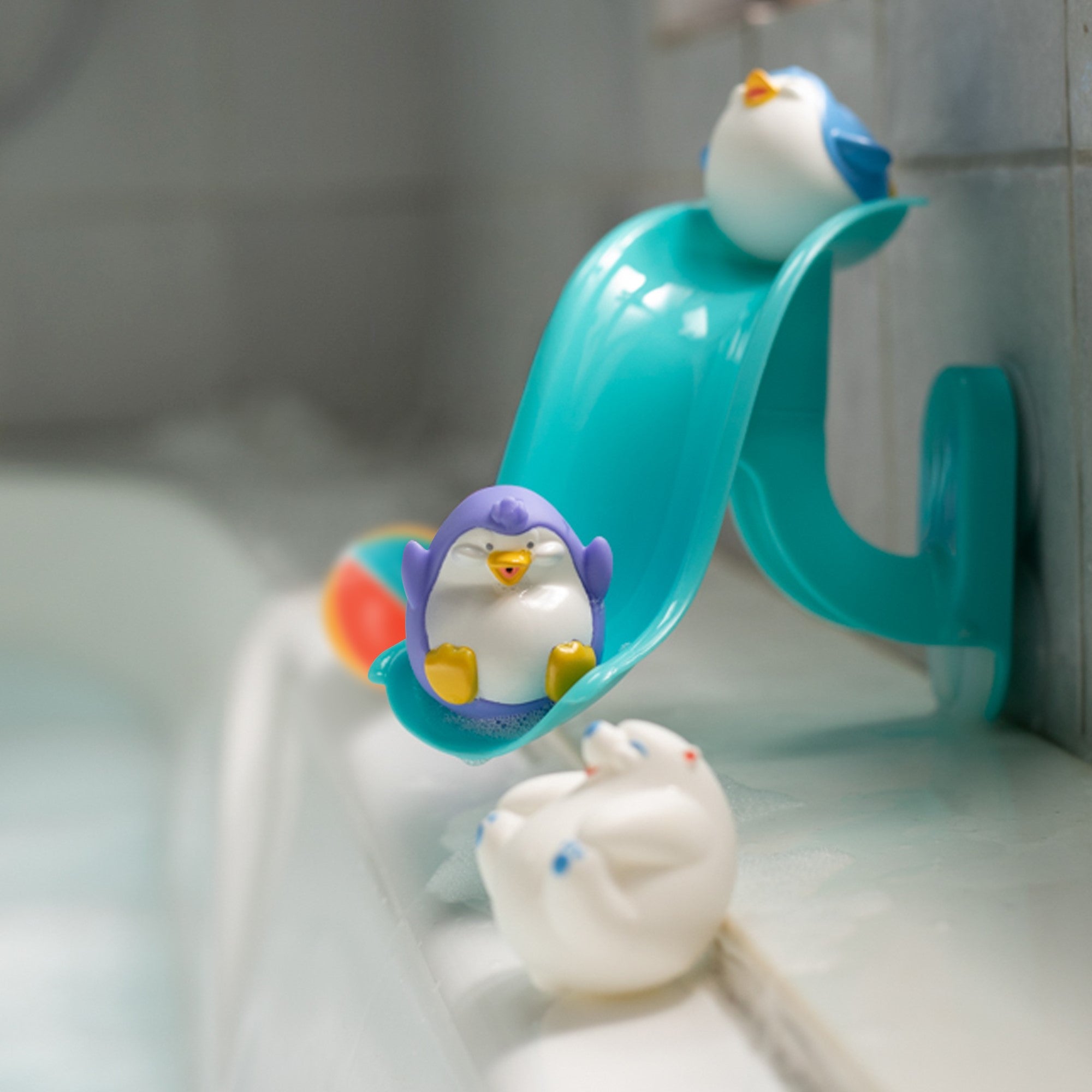 Penguin Slide Squirt Bath Toy (XCRT)