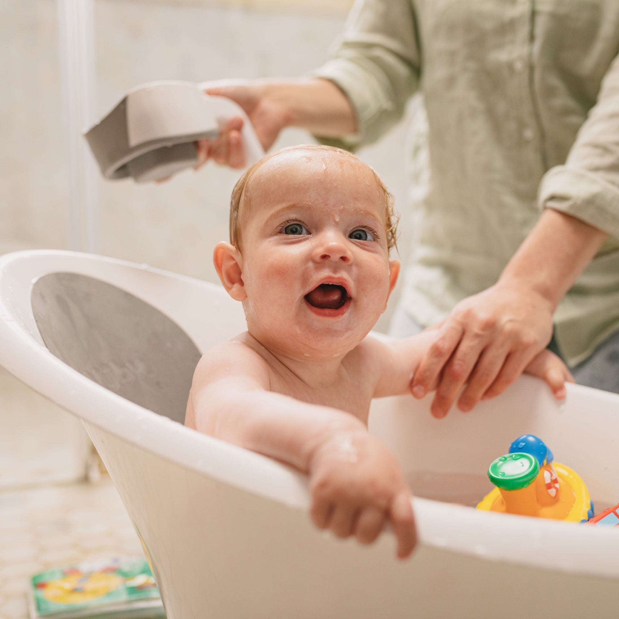 Collapsible Shampoo Rinse Cup (YNIB)