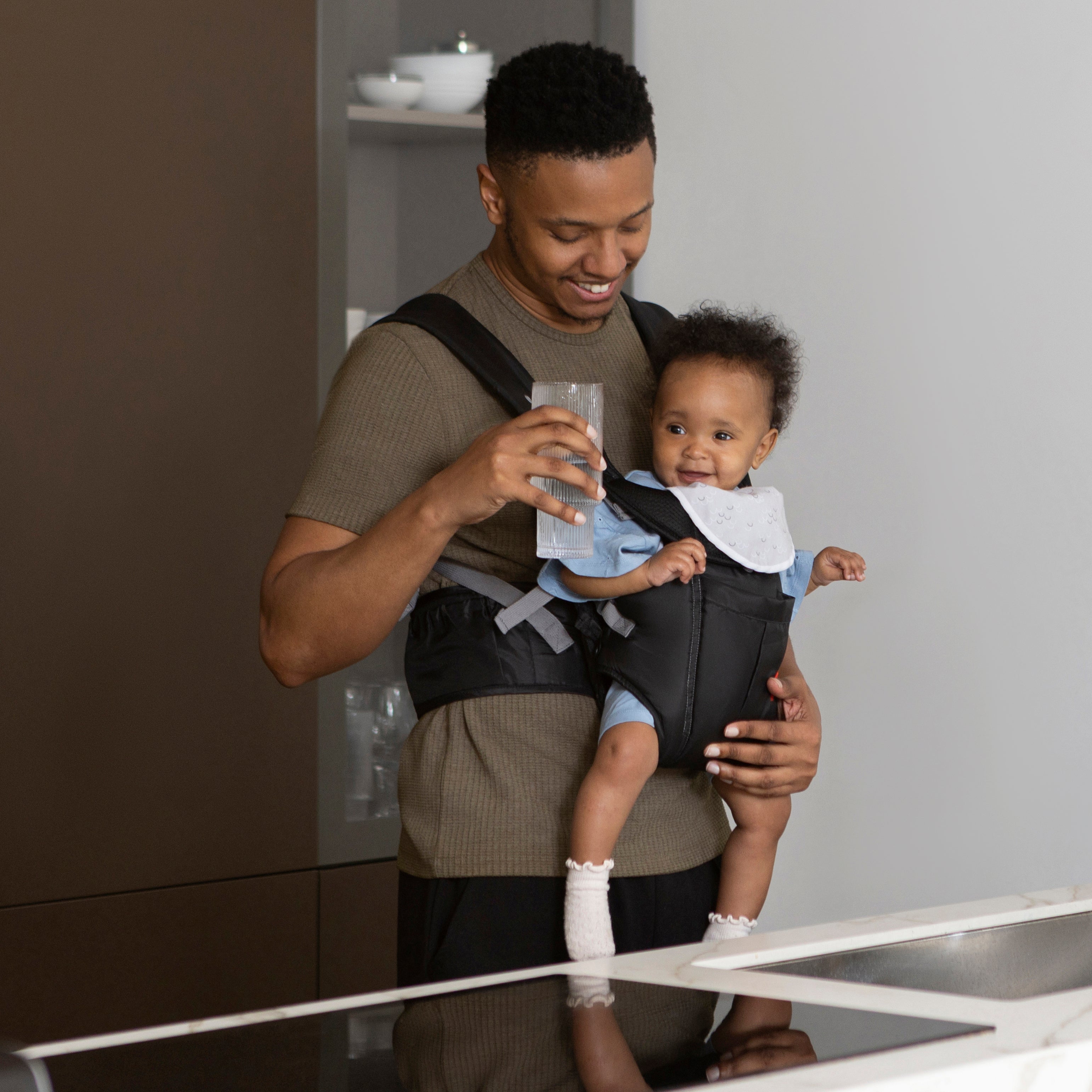 Deluxe Baby Carrier | Black (UPAL)