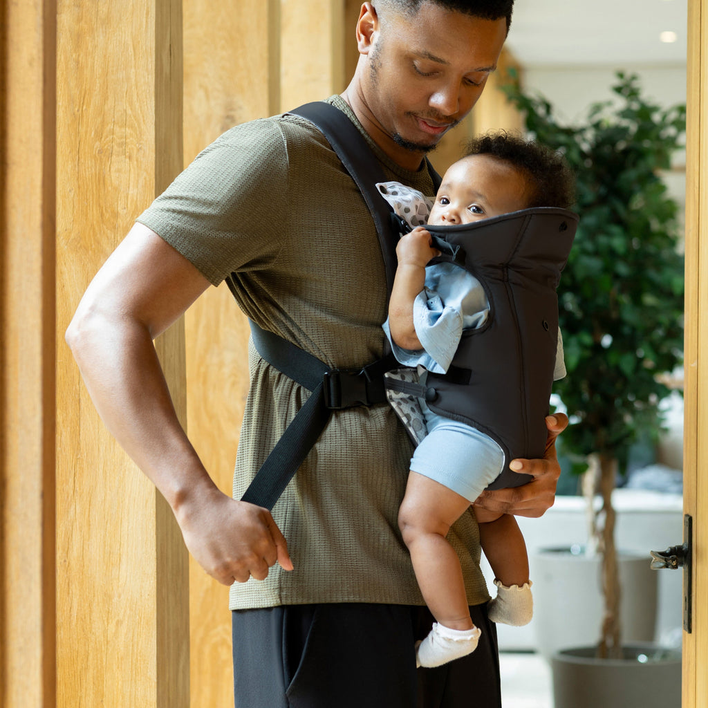 Classic Baby Carrier | Black (DZHL)