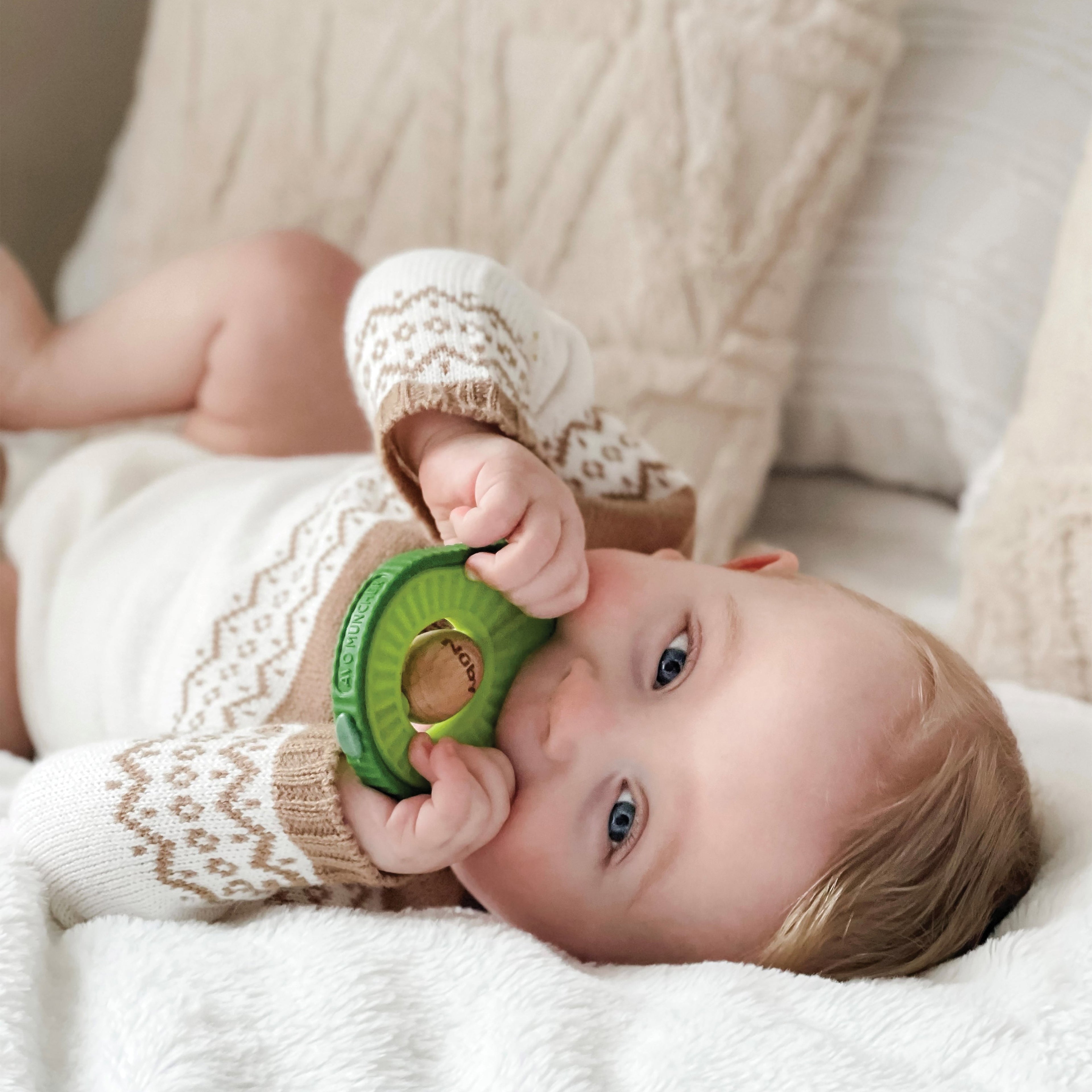 Avocado Muncher Wood and Silicone Teether (84YD)